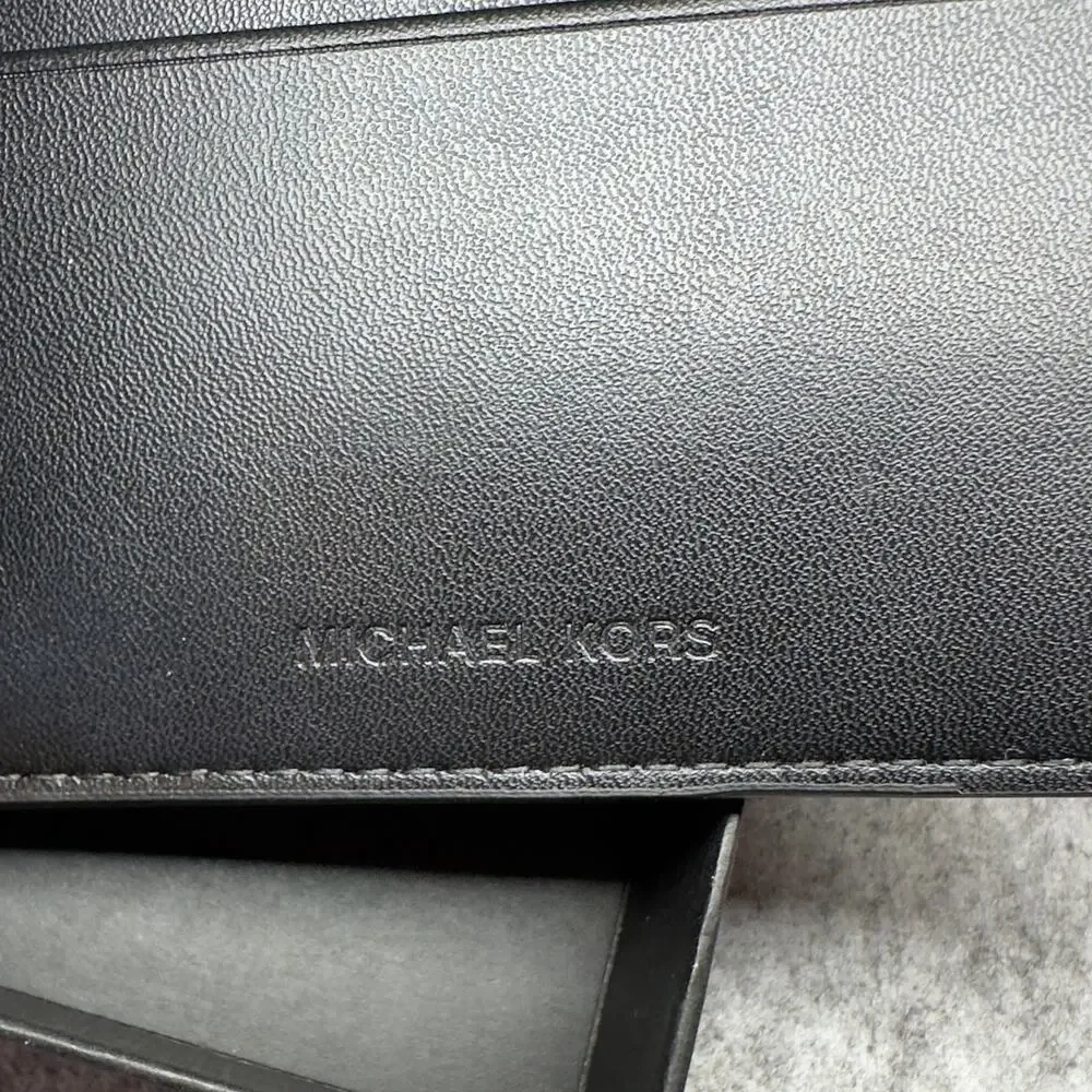 Classic Michael Korr Men's Wallet Black/Gray NEW